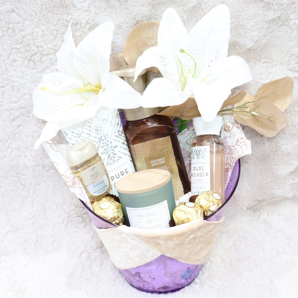 Bath & Body Works Natural Essence